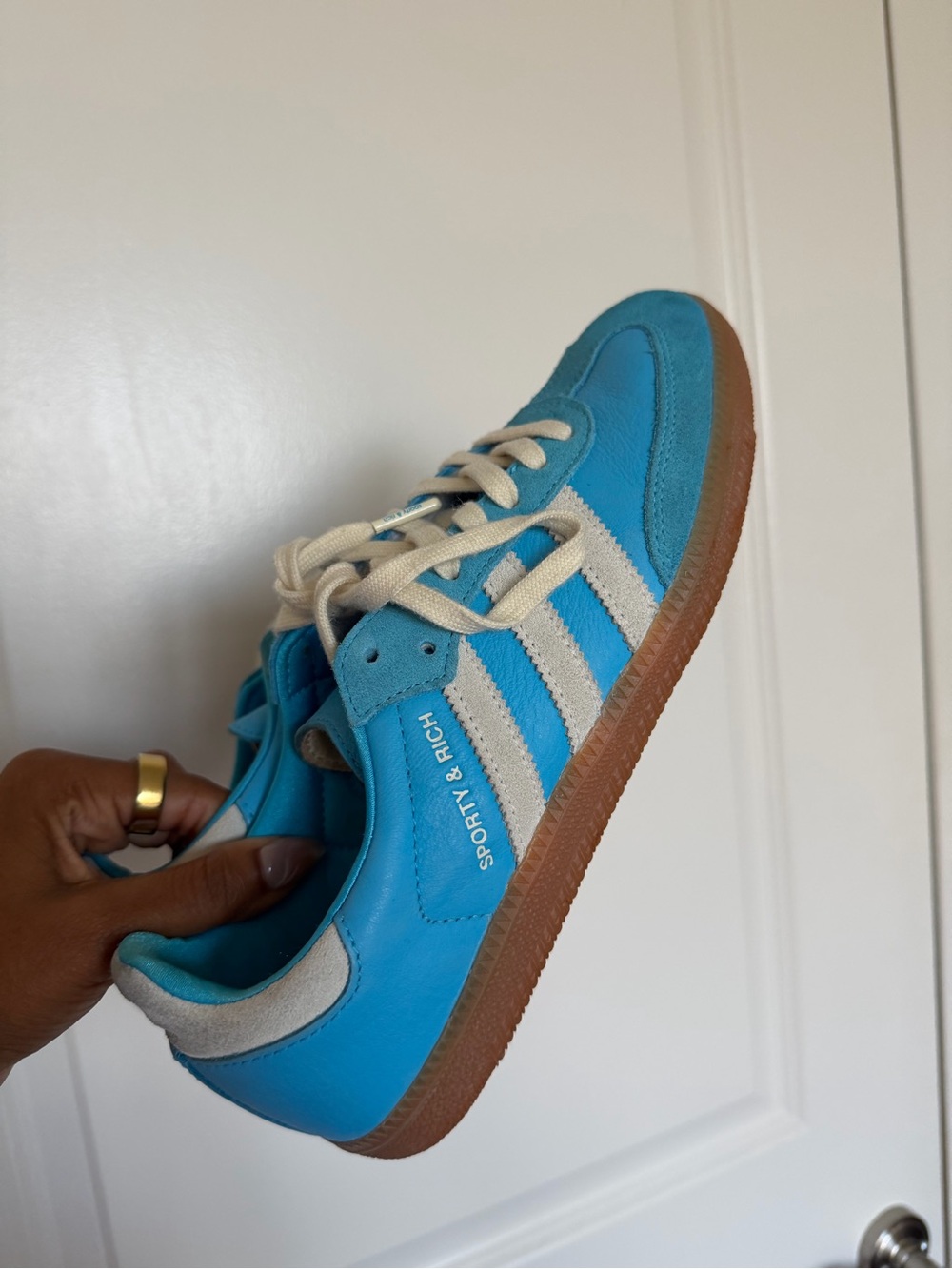 Sporty & Rich' Teal and Cream Retro Sneaker